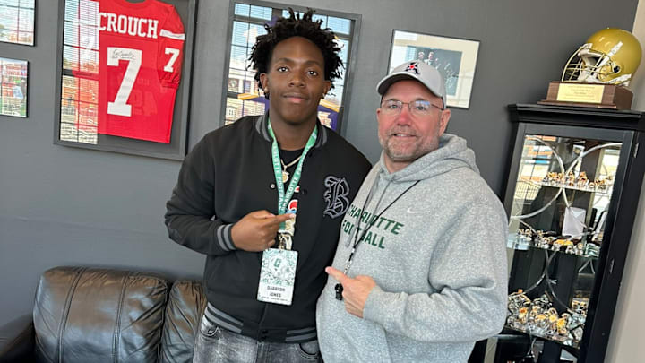 Darryon Jones has transferred to Venice High School in Florida. He is a Howard commit. Darryon Jones has transferred to Venice High School in Florida. He is a Howard commit.