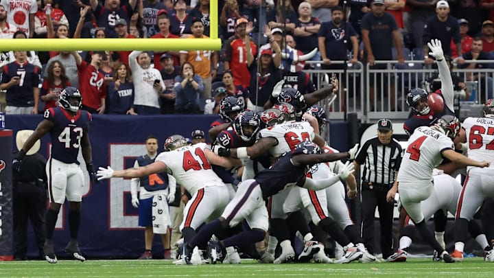 Nov 5, 2023; Houston, Texas, USA; Tampa Bay Buccaneers place kicker Chase McLaughlin (4) kicks an extra point against the Houston Texans in the fourth quarter at NRG Stadium. Mandatory Credit: Thomas Shea-Imagn Images Nov 5, 2023; Houston, Texas, USA; Tampa Bay Buccaneers place kicker Chase McLaughlin (4) kicks an extra point against the Houston Texans in the fourth quarter at NRG Stadium. Mandatory Credit: Thomas Shea-Imagn Images