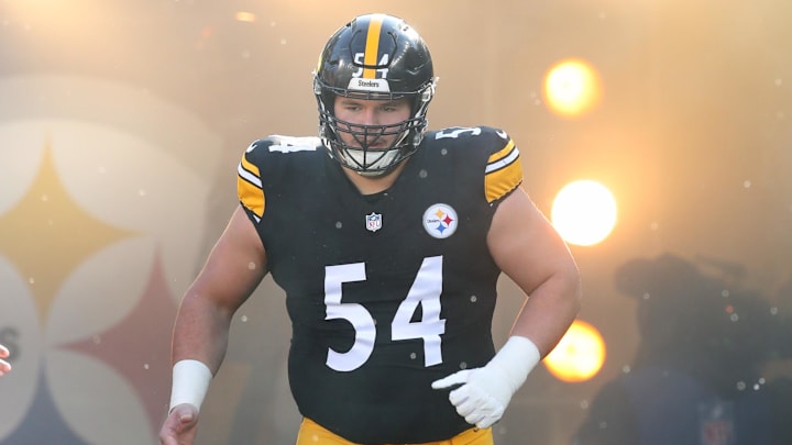 Dec 8, 2024; Pittsburgh, Pennsylvania, USA;  Pittsburgh Steelers center Zach Frazier (54) takes the field against the Cleveland Browns at Acrisure Stadium. Mandatory Credit: Charles LeClaire-Imagn Images
