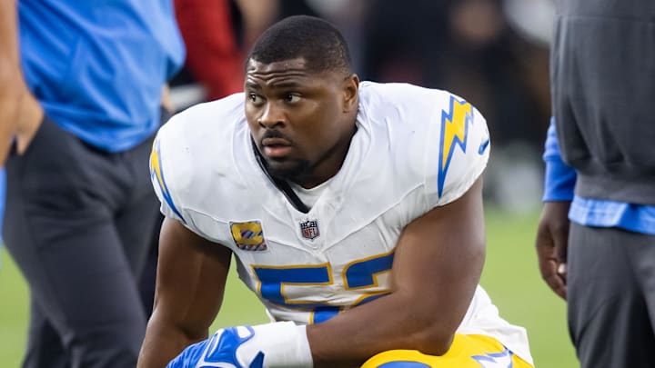 Los Angeles Chargers linebacker Khalil Mack (52) against the Arizona Cardinals.