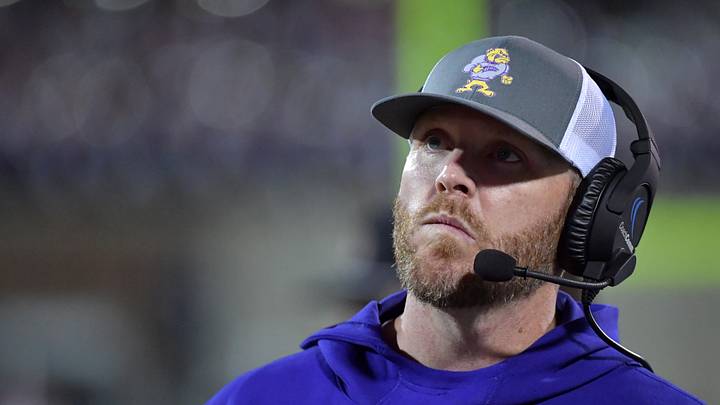 Western Illinois Leathernecks head coach Joe Davis. Western Illinois Leathernecks head coach Joe Davis.