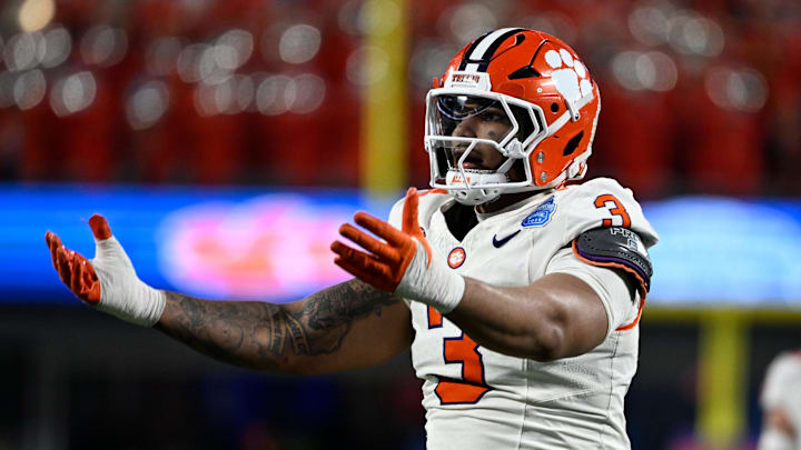 Dec 7, 2024; Charlotte, NC, USA; Clemson Tigers defensive end T.J. Parker (3) reacts after a play during the third quarter against the Southern Methodist Mustangs in the 2024 ACC Championship game at Bank of America Stadium. Mandatory Credit: Bob Donnan-Imagn Images
