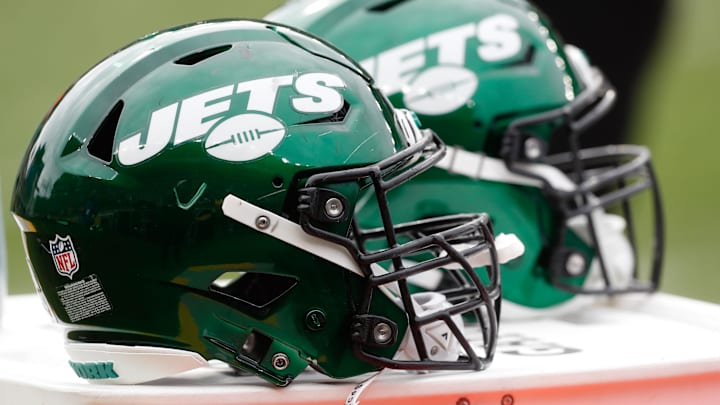 Oct 2, 2022; Pittsburgh, Pennsylvania, USA;  New York Jets helmets on the sidelines against the Pittsburgh Steelers during the second quarter at Acrisure Stadium. Mandatory Credit: Charles LeClaire-Imagn Images