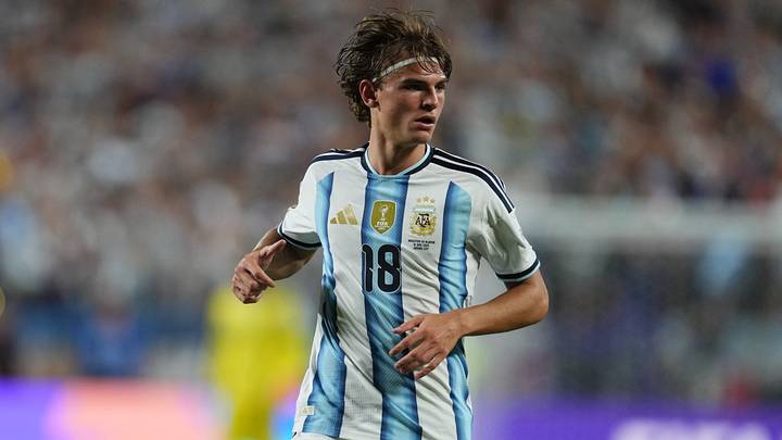 Nico Paz will mit Argentinien den WM-Titel verteidigen Nico Paz will mit Argentinien den WM-Titel verteidigen