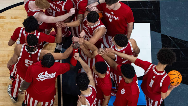 The Indiana Hoosiers huddle Thursday, March 13, 2025, before their game against the Oregon Ducks in the 2025 TIAA Big Ten Men’s Basketball Tournament at Gainbridge Fieldhouse in Indianapolis.
