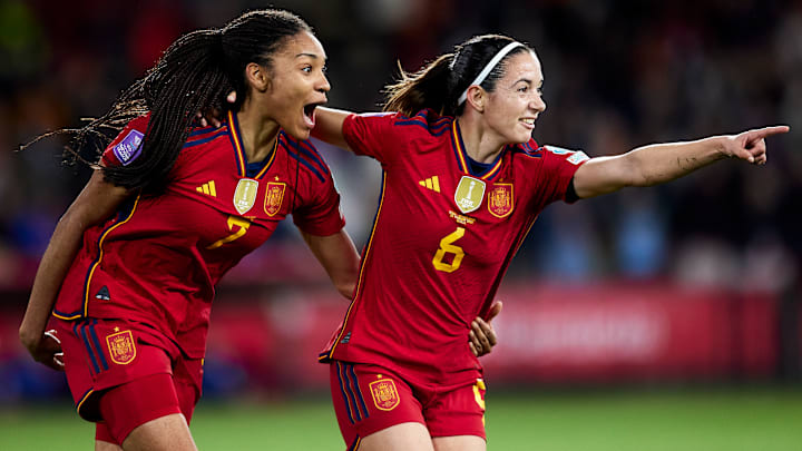 Salma Paralluelo (links) und Aitana Bonmati. 