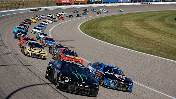 Kansas Speedway, NASCAR