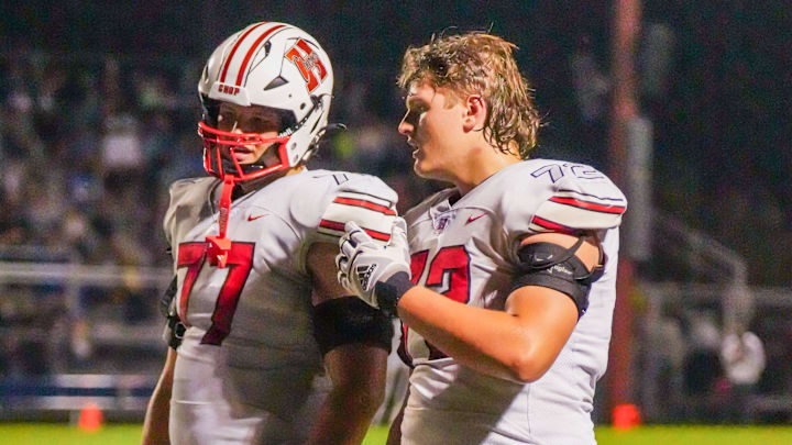 Sussex Hamilton linemen Hunter Mallinger (77) and Reece Mallinger (72). 