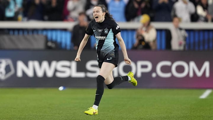 NWSL冠军罗斯·拉维尔将目光投向指导足球新星