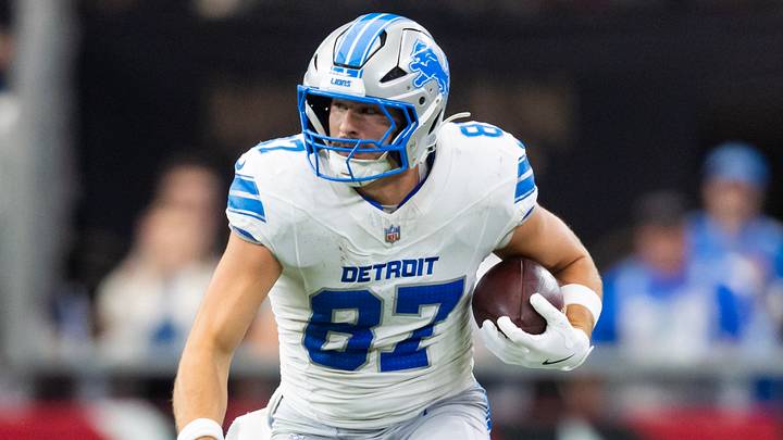 Oct 11, 2026; Glendale, Arizona, USA; Detroit Lions tight end Sam LaPorta (87) against the Arizona Cardinals at State Farm Stadium. Mandatory Credit: Mark J. Rebilas-Imagn Images Oct 11, 2026; Glendale, Arizona, USA; Detroit Lions tight end Sam LaPorta (87) against the Arizona Cardinals at State Farm Stadium. Mandatory Credit: Mark J. Rebilas-Imagn Images