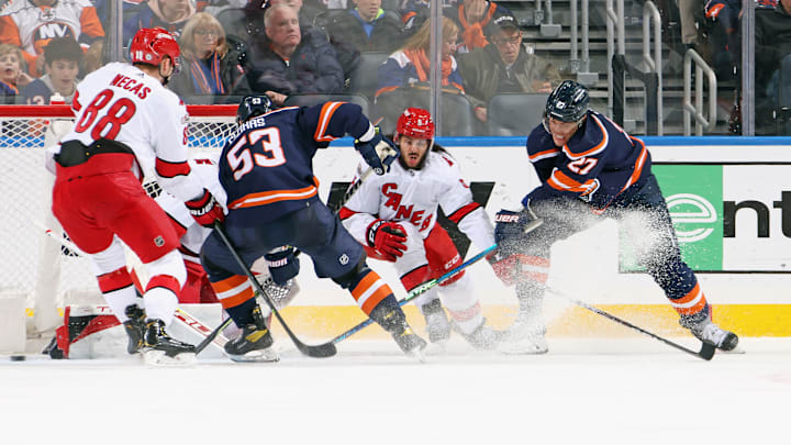 Carolina Hurricanes v New York Islanders