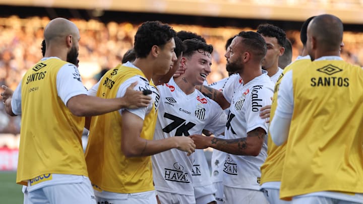 Santos busca reação na reta final da temporada Santos busca reação na reta final da temporada