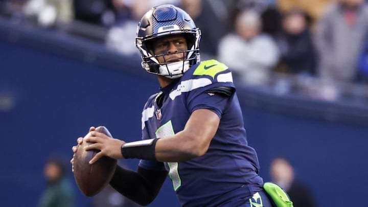Nov 27, 2022; Seattle, Washington, USA; Seattle Seahawks quarterback Geno Smith (7) passes against the Las Vegas Raiders during the fourth quarter at Lumen Field. Mandatory Credit: Joe Nicholson-Imagn Images Nov 27, 2022; Seattle, Washington, USA; Seattle Seahawks quarterback Geno Smith (7) passes against the Las Vegas Raiders during the fourth quarter at Lumen Field. Mandatory Credit: Joe Nicholson-Imagn Images