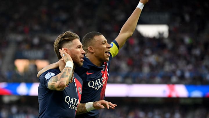 Sergio Ramos et Kylian Mbappé permettent au PSG de mener au score.