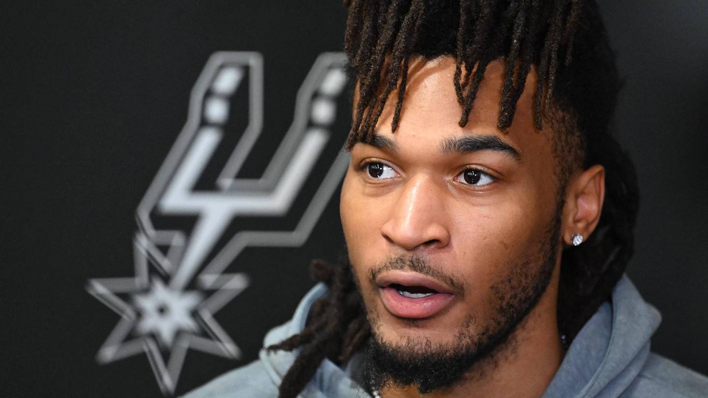 Spurs' Stephon Castle Gives Hilarious Interview Answer That 