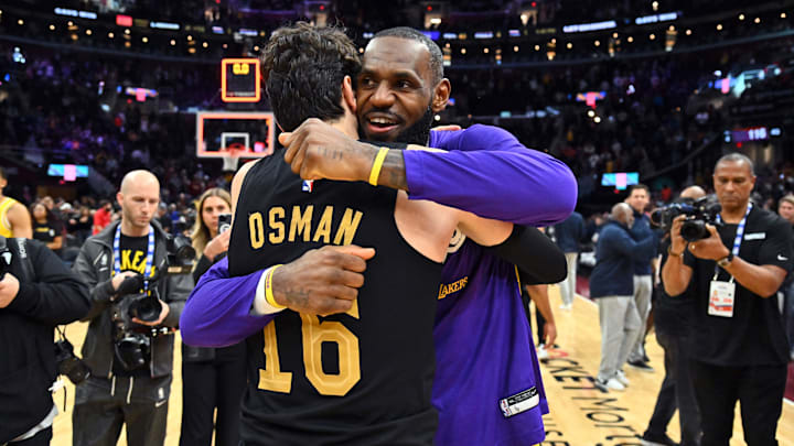 Los Angeles Lakers v Cleveland Cavaliers Los Angeles Lakers v Cleveland Cavaliers