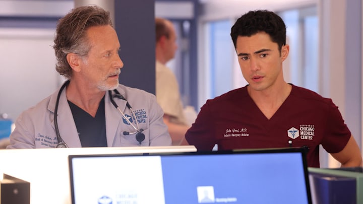 CHICAGO MED -- "Bite Your Tongue" Episode 1002 -- Pictured: (l-r) Steven Weber as Dr. Dean Archer, Darren Barnet as Dr. John Frost -- (Photo by: George Burns Jr/NBC)