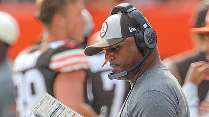 Browns defensive coordinator Joe Woods on the sidelines during the fourth quarter against the New York Jets on Sunday, Sept. 18, 2022 in Cleveland.

Akr 9 18 Browns 19