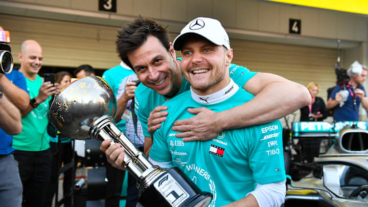 Toto Wolff and Valtteri Bottas - 2019 Japanese Grand Prix, Sunday - LAT Images