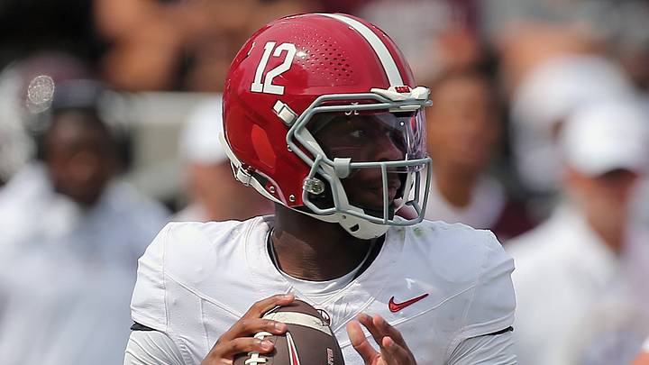 Alabama Crimson Tide quarterback Keelon Russell (12) drops back to pass during the third quarter against the Mississippi State Bulldogs Alabama Crimson Tide quarterback Keelon Russell (12) drops back to pass during the third quarter against the Mississippi State Bulldogs