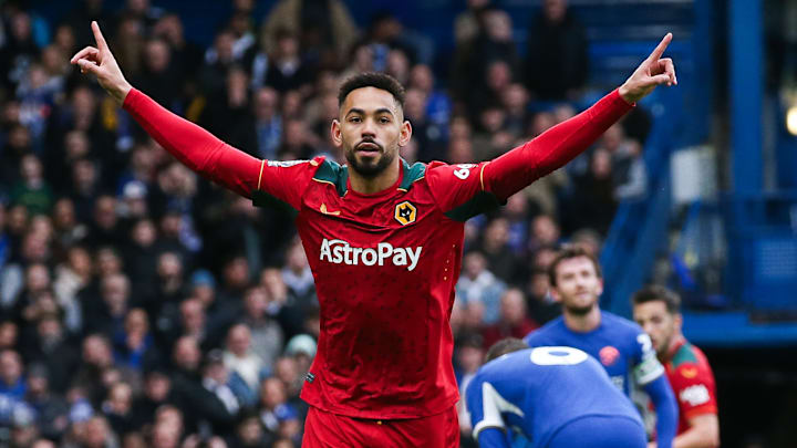 Matheus Cunha confirmou boa fase e marcou três vezes em Stamford Bridge. 