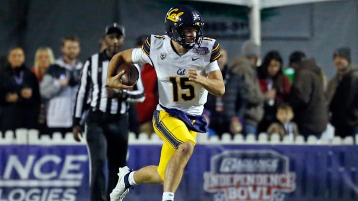 Dec 16, 2023; Shreveport, LA, USA; California Golden Bears quarterback Fernando Mendoza (15) runs the ball during the second half against the Texas Tech Red Raiders at Independence Stadium. Mandatory Credit: Petre Thomas-USA TODAY Sports Dec 16, 2023; Shreveport, LA, USA; California Golden Bears quarterback Fernando Mendoza (15) runs the ball during the second half against the Texas Tech Red Raiders at Independence Stadium. Mandatory Credit: Petre Thomas-USA TODAY Sports