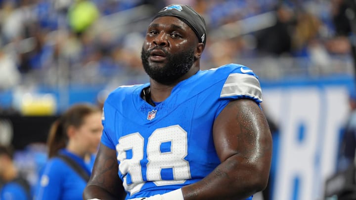 Detroit Lions nose tackle DJ Reader (98) warms up before the NFL game against the Tennessee Titans at Ford Field in Detroit on Oct. 27, 2024.
