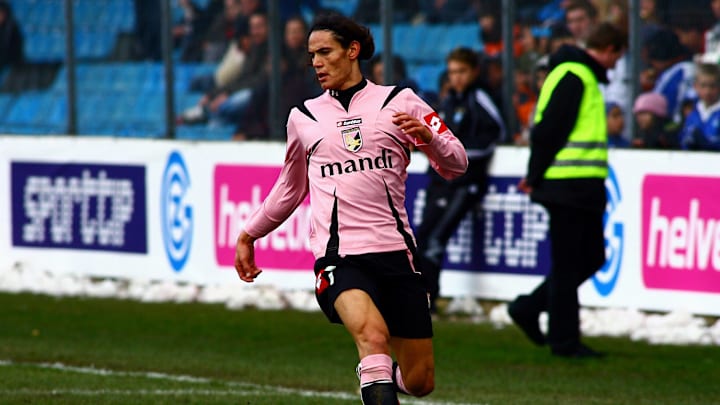 Edinson Cavani jugó cuatro temporadas con el Palermo