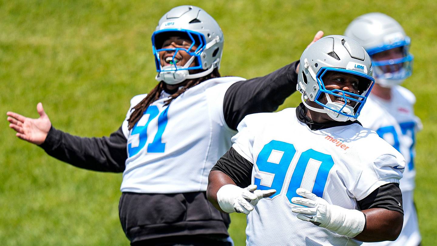Tyleik Williams' offseason transformation turning heads at Lions training camp