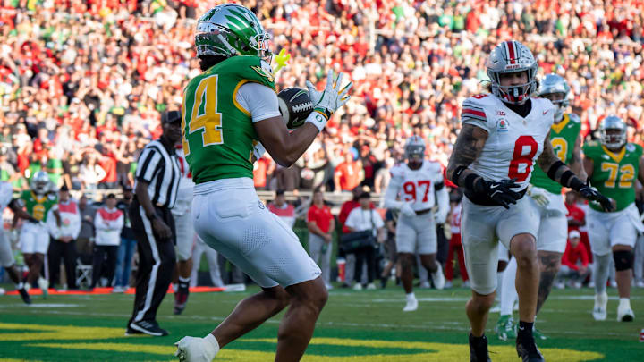Oregon wide receiver Justius Lowe hauls in a 2-point conversion at the Rose Bowl. He's the Ducks' second-leading returning receiver with 21 catches for 203 yards and one touchdown.