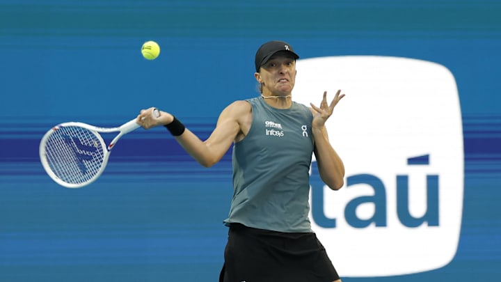 Iga Swiatek fell to Magda Linette at the Miami Open.