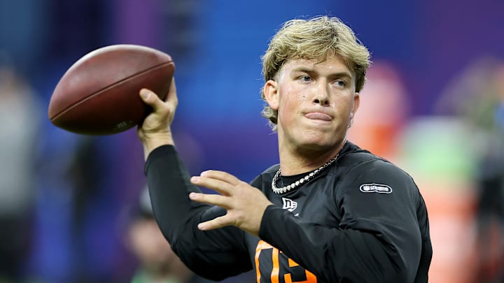 Jaxson Dart QB Ole Miss Rebels