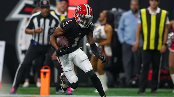 Atlanta Falcons wide receiver Darnell Mooney is trending toward playing Sunday vs. the Los Angeles Chargers. Atlanta Falcons wide receiver Darnell Mooney is trending toward playing Sunday vs. the Los Angeles Chargers.