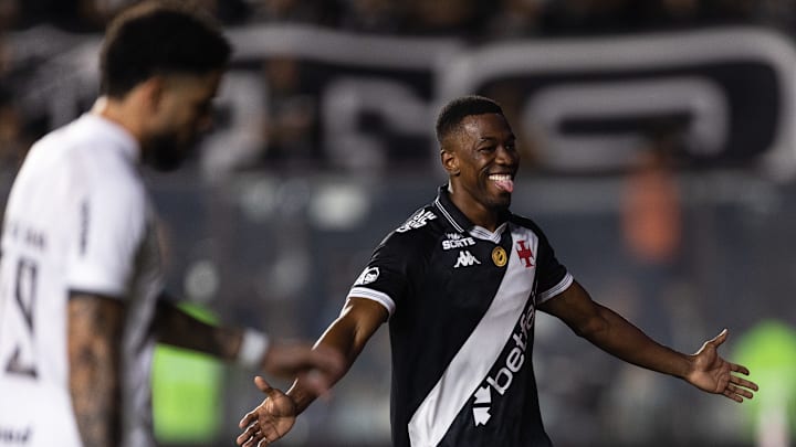 Com bom início pelo Vasco, Carlos Cuesta se torna desfalque por causa de edema