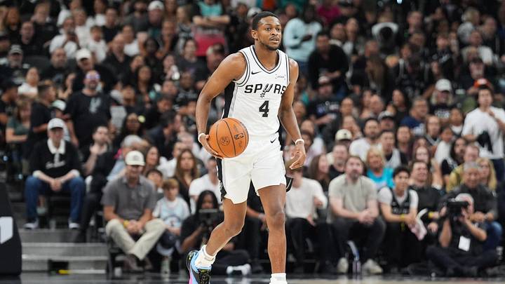 San Antonio Spurs guard De'Aaron Fox. San Antonio Spurs guard De'Aaron Fox.