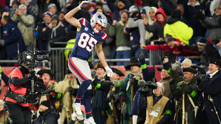 Jan 11, 2026; Foxborough, MA, USA; New England Patriots tight end Hunter Henry (85) celebrates after scoring a touchdown during the fourth quarter against the Los Angeles Chargers in an AFC Wild Card Round game at Gillette Stadium. Mandatory Credit: David Butler II-Imagn Images