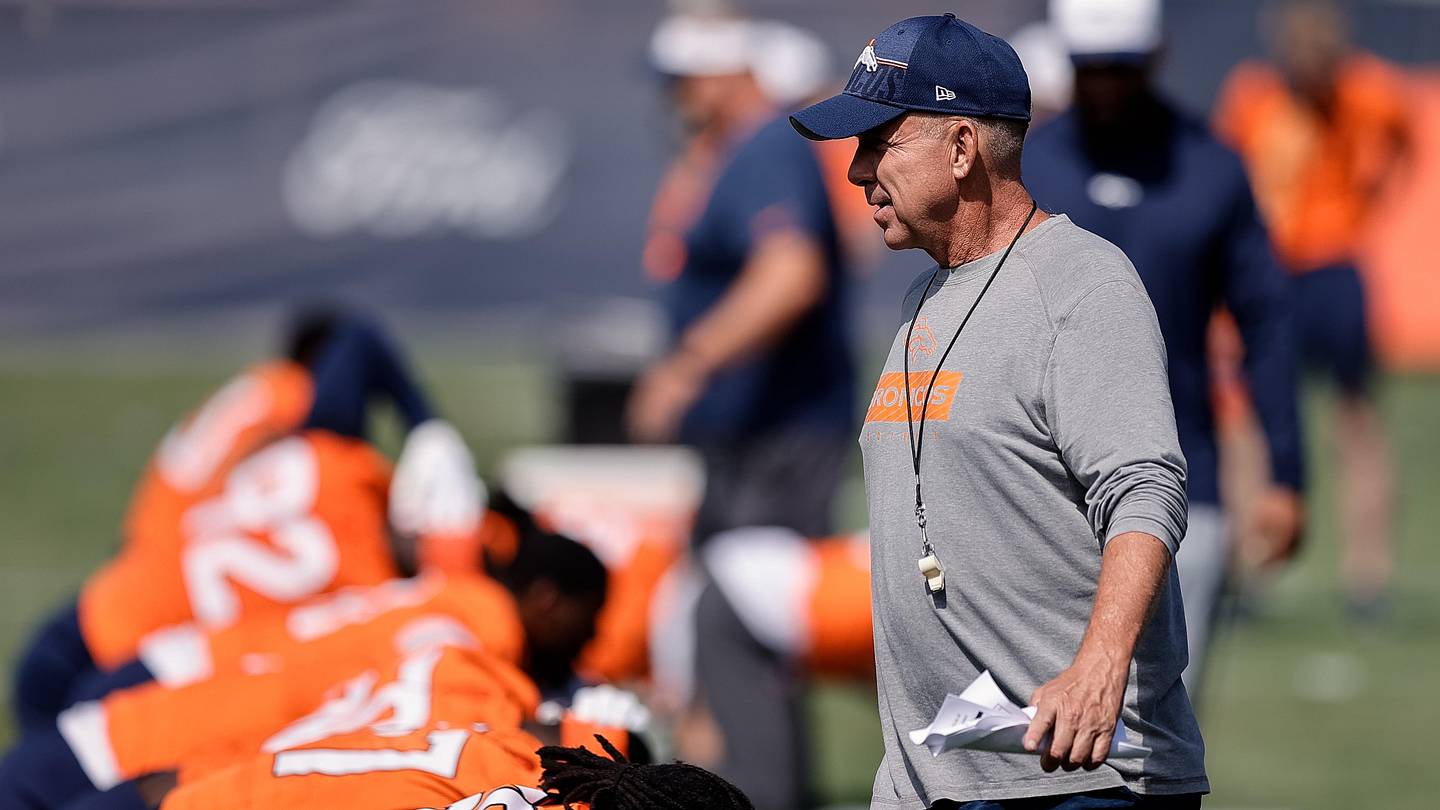 Projecting Broncos' 53-Man Roster Before Mandatory Minicamp