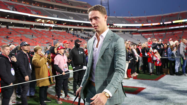 Nov 29, 2024; Athens, Georgia, USA; Georgia Bulldogs quarterback Carson Beck (15) walks into Sanford Stadium before a game against the Georgia Tech Yellow Jackets. Mandatory Credit: Brett Davis-Imagn Images Nov 29, 2024; Athens, Georgia, USA; Georgia Bulldogs quarterback Carson Beck (15) walks into Sanford Stadium before a game against the Georgia Tech Yellow Jackets. Mandatory Credit: Brett Davis-Imagn Images