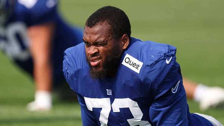 New York Giants offensive tackle Evan Neal New York Giants offensive tackle Evan Neal