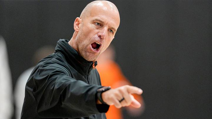 Head coach Steve Lutz. Head coach Steve Lutz.