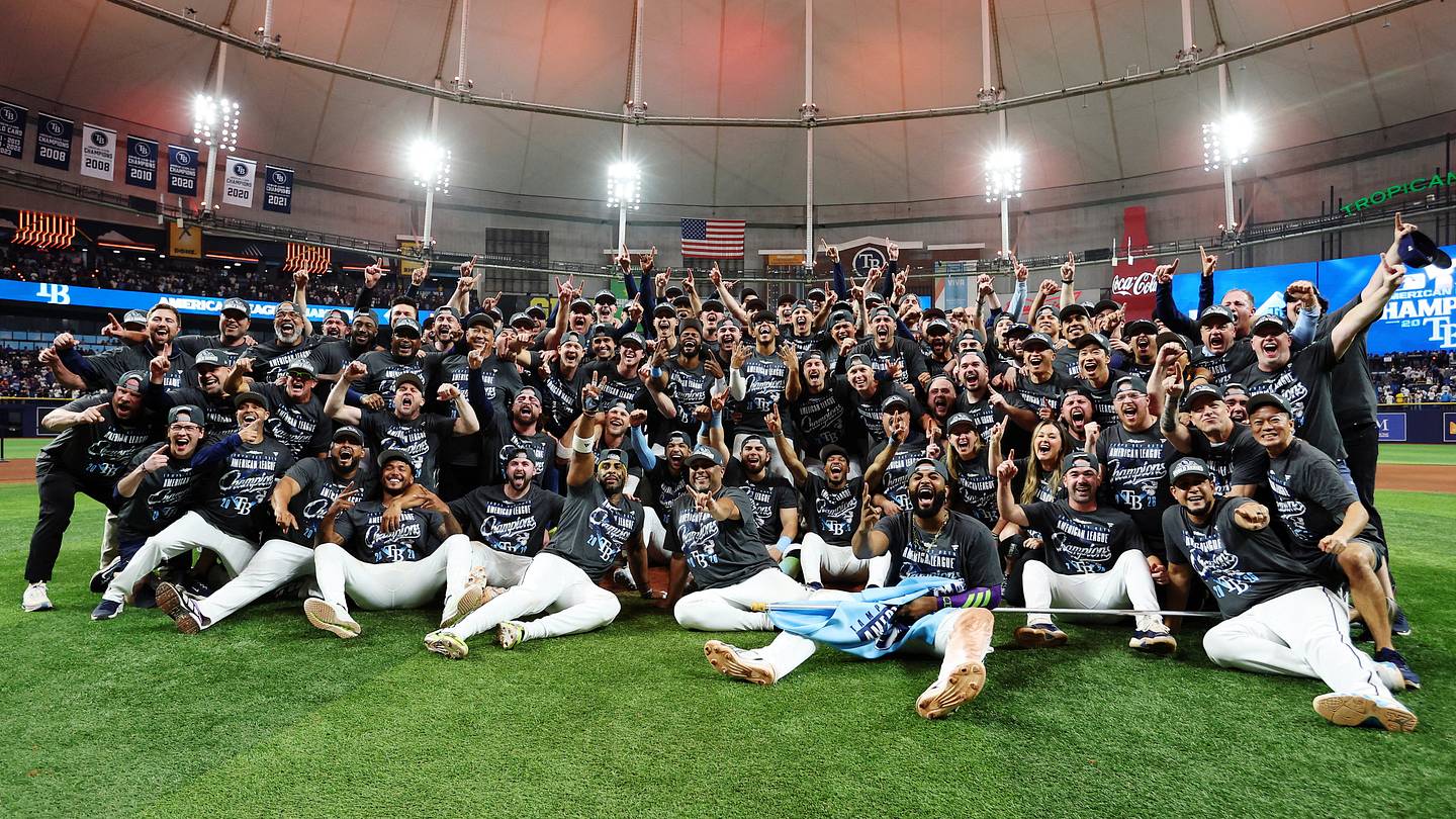 Debate: Who Should Collectors Root For to Win the World Series