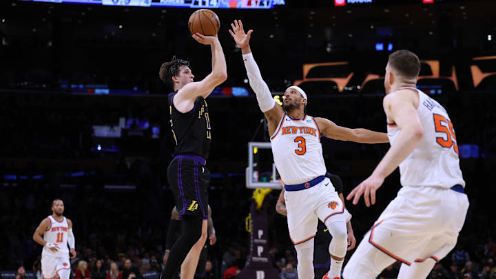 New York Knicks v Los Angeles Lakers