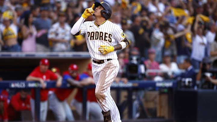 Padres visitan a Filis este viernes