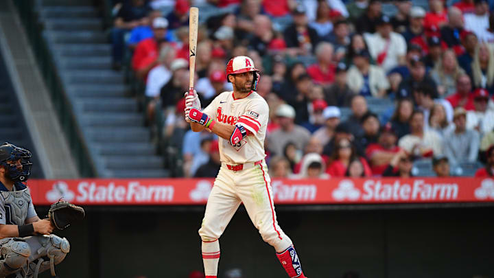 May 27, 2025; Anaheim, California, USA; Los Angeles Angels left fielder Chris Taylor (33) at bat against the New York Yankees during the second inning at Angel Stadium. Mandatory Credit: Gary A. Vasquez-Imagn Images May 27, 2025; Anaheim, California, USA; Los Angeles Angels left fielder Chris Taylor (33) at bat against the New York Yankees during the second inning at Angel Stadium. Mandatory Credit: Gary A. Vasquez-Imagn Images