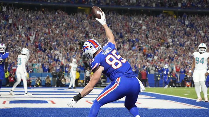 Bills tight end Jackson Hawes (85) celebrates a touchdown against the Dolphins in Week 3.