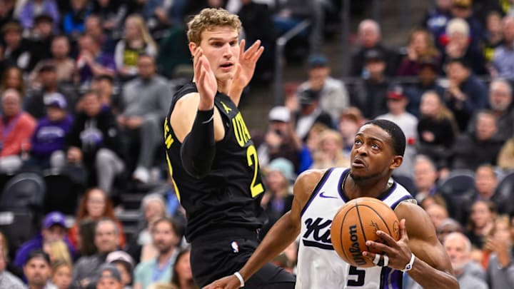 Sacramento Kings v Utah Jazz