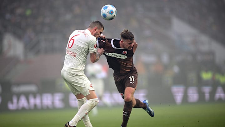 Stürmt Johannes Eggestein (r.) bald für den Club?