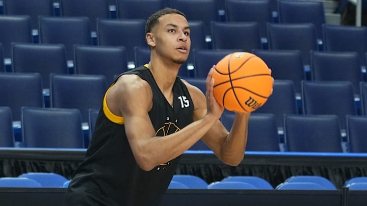 Mar 16, 2022; Buffalo, NY, USA; Iowa Hawkeyes forward Keegan Murray (15) shoots the ball during practice before the first round of the 2022 NCAA Tournament at KeyBank Center. Mandatory Credit: Gregory Fisher-Imagn Images Mar 16, 2022; Buffalo, NY, USA; Iowa Hawkeyes forward Keegan Murray (15) shoots the ball during practice before the first round of the 2022 NCAA Tournament at KeyBank Center. Mandatory Credit: Gregory Fisher-Imagn Images