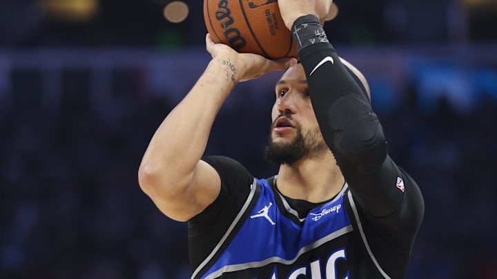 Apr 25, 2026; Orlando, Florida, USA; Orlando Magic guard Jalen Suggs (4) shoots the ball against the Detroit Pistons in the fourth quarter during game three of the first round of the 2026 NBA Playoffs at Kia Center. Mandatory Credit: Nathan Ray Seebeck-Imagn Images