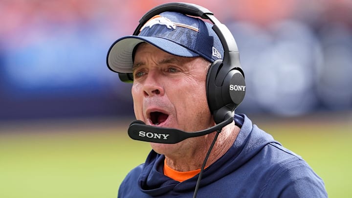 October 19, 2025: Denver Broncos head coach Sean Payton can't believe a call in the first half of the football game between the Denver Broncos and New York Giants. October 19, 2025: Denver Broncos head coach Sean Payton can't believe a call in the first half of the football game between the Denver Broncos and New York Giants.